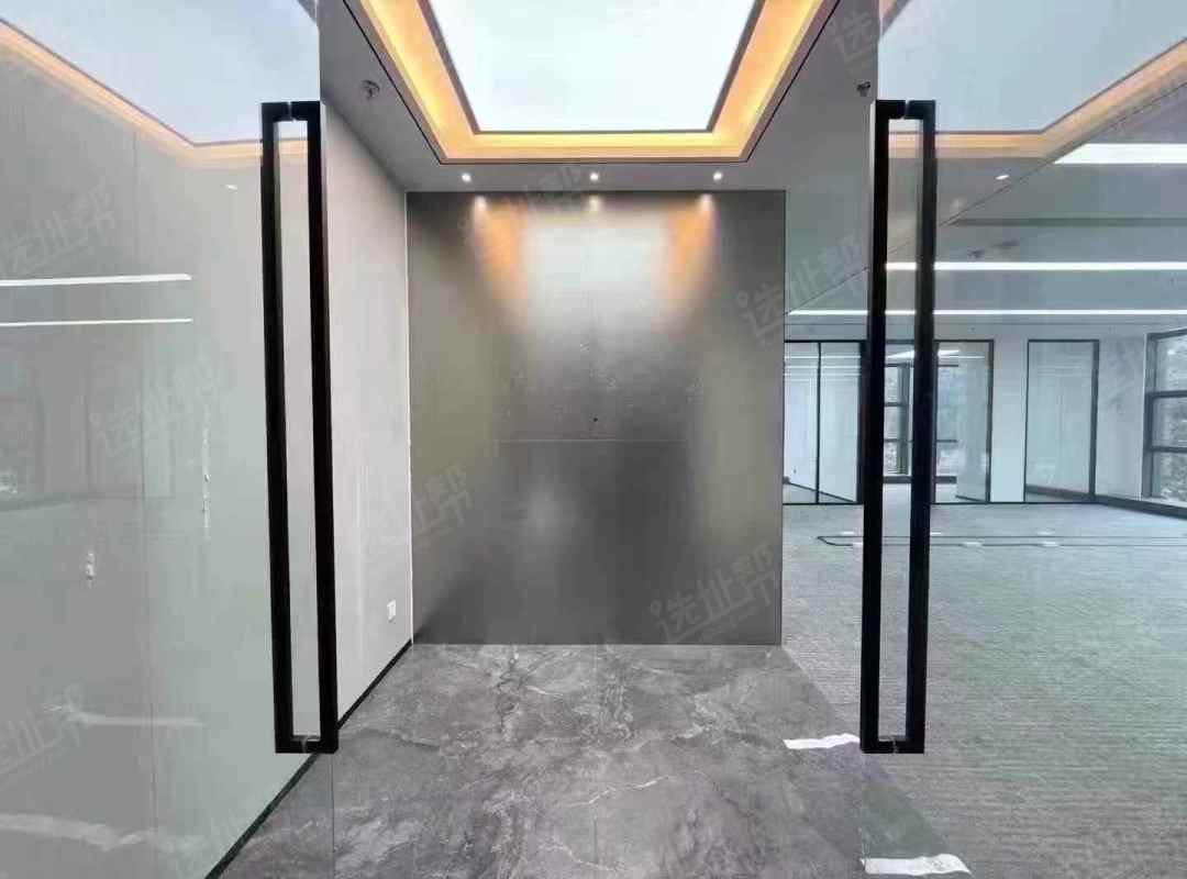 华侨城绿景美景广场341平有现成上下水户型出租
