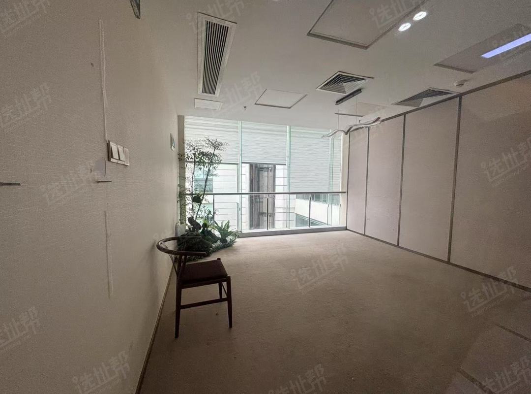 车公庙地铁口，本元大厦高层小户型，100平，特价70元/平