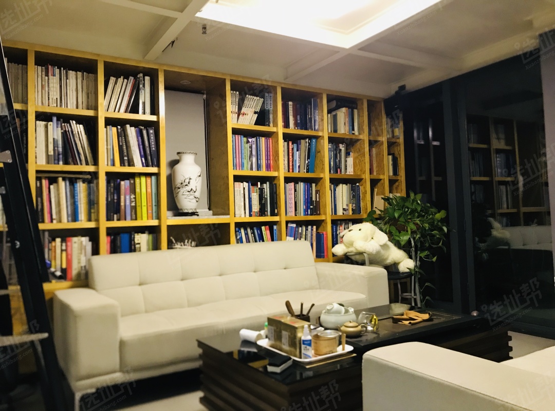 华侨城片区，设计公司风格，豪华装修，一手出租