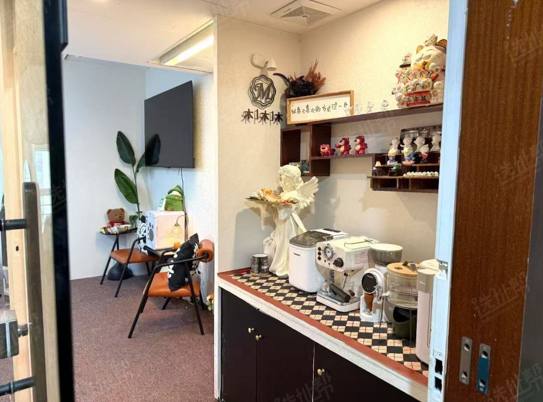 会展中心双地铁口，金中环公寓48平，一手直租