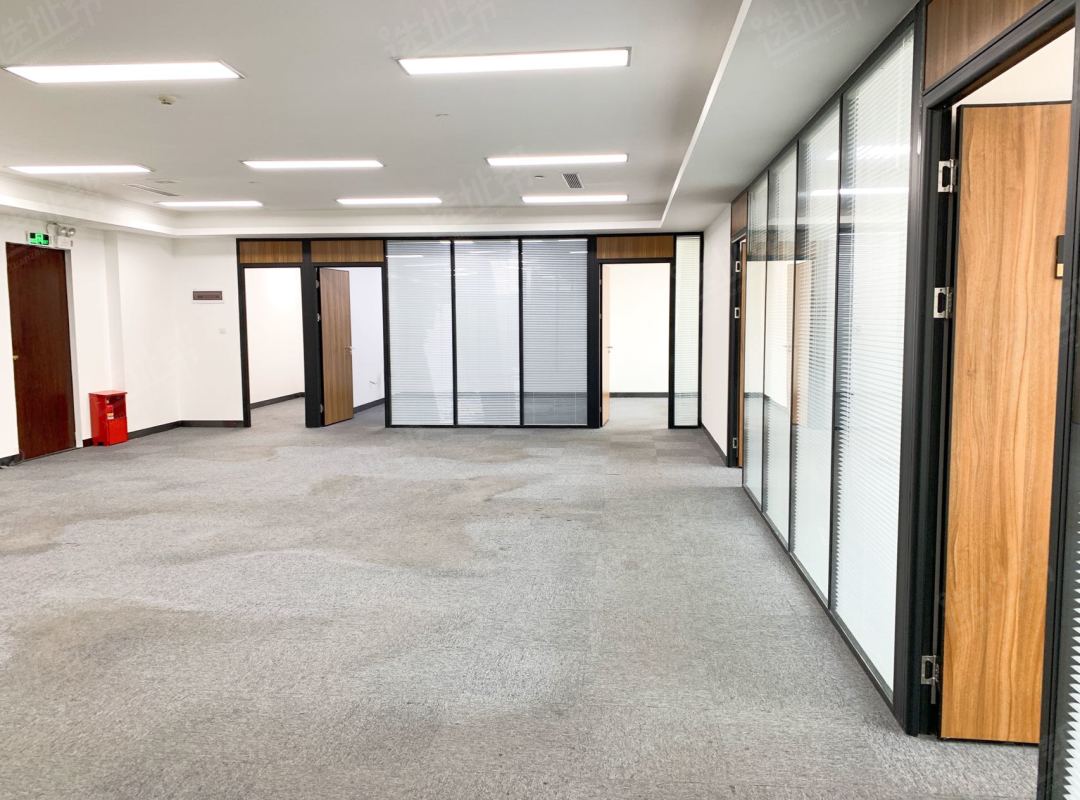 罗湖国贸商圈 京基100 各种面积出租 可以组合