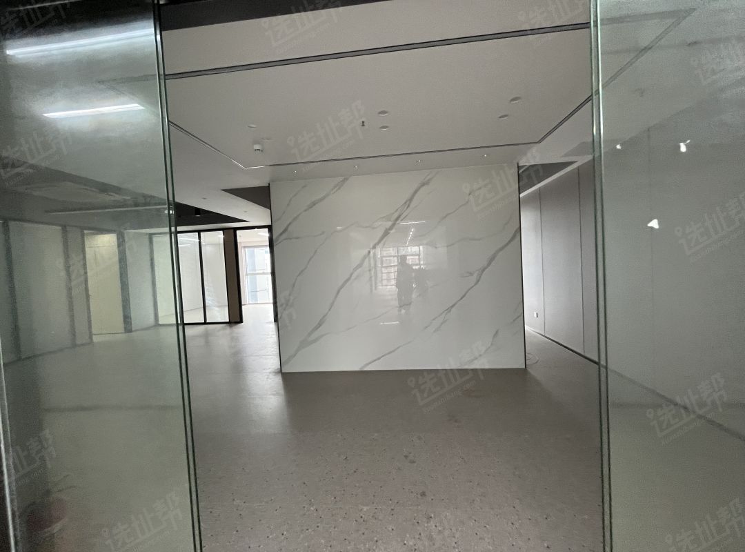 车公庙地铁口 阳光高尔夫320平新装修 