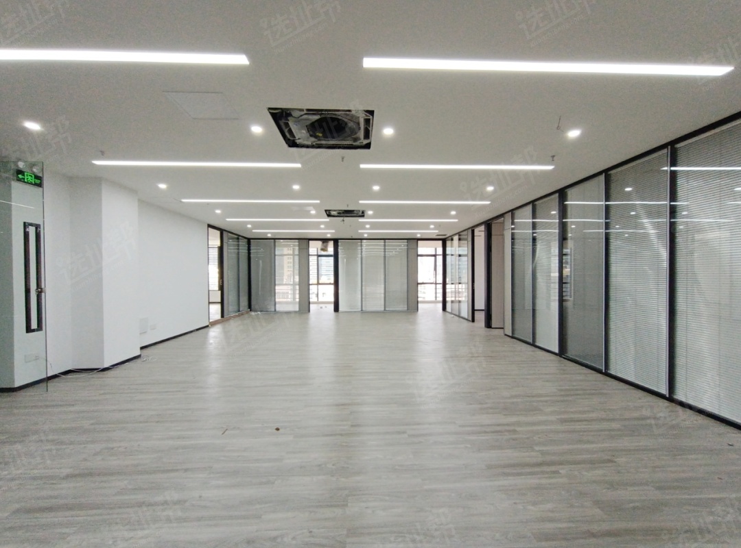 车公庙，全新装修8+1格局，东南向