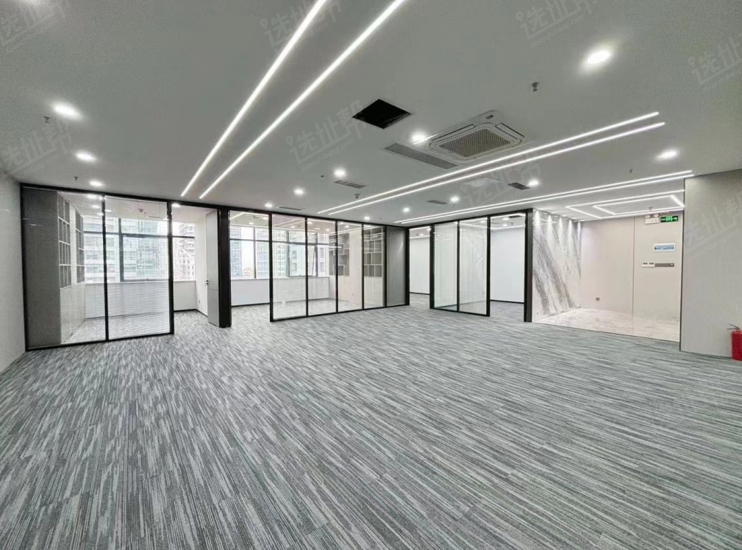 地铁口精装出租