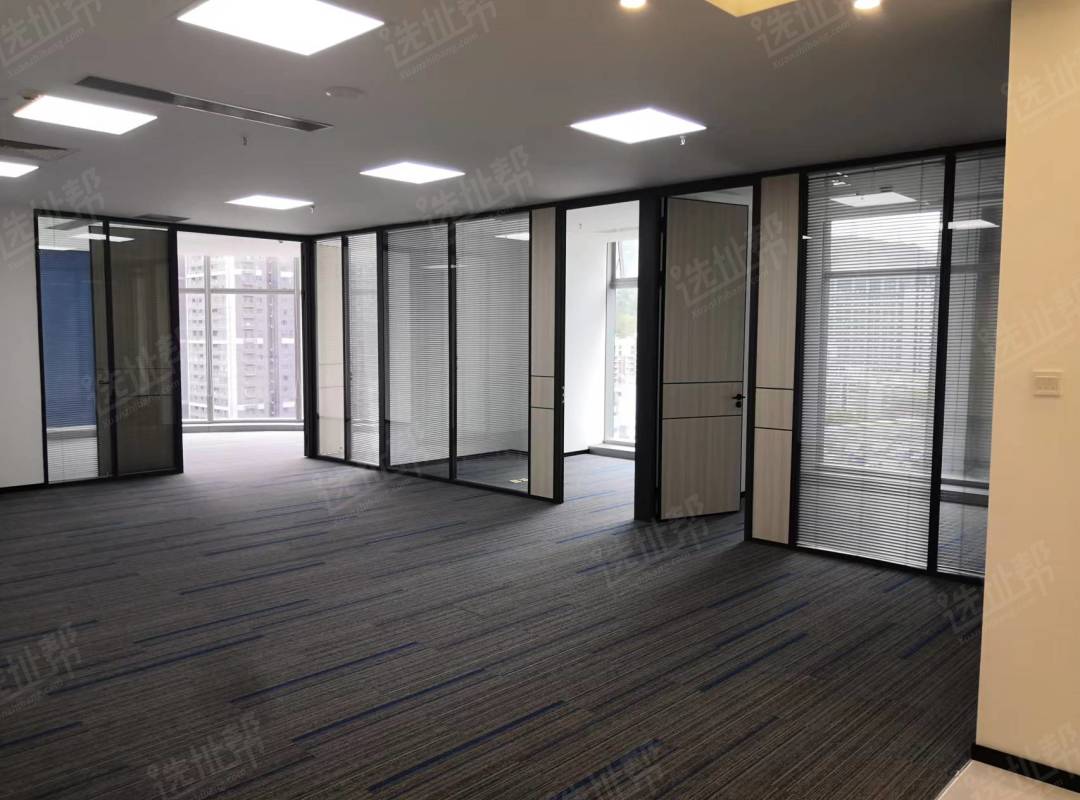 地铁口 卓越城220㎡东南朝向一手业主特价急租
