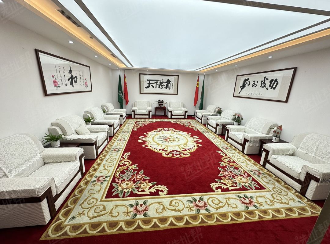安联大厦，大面积，电梯口