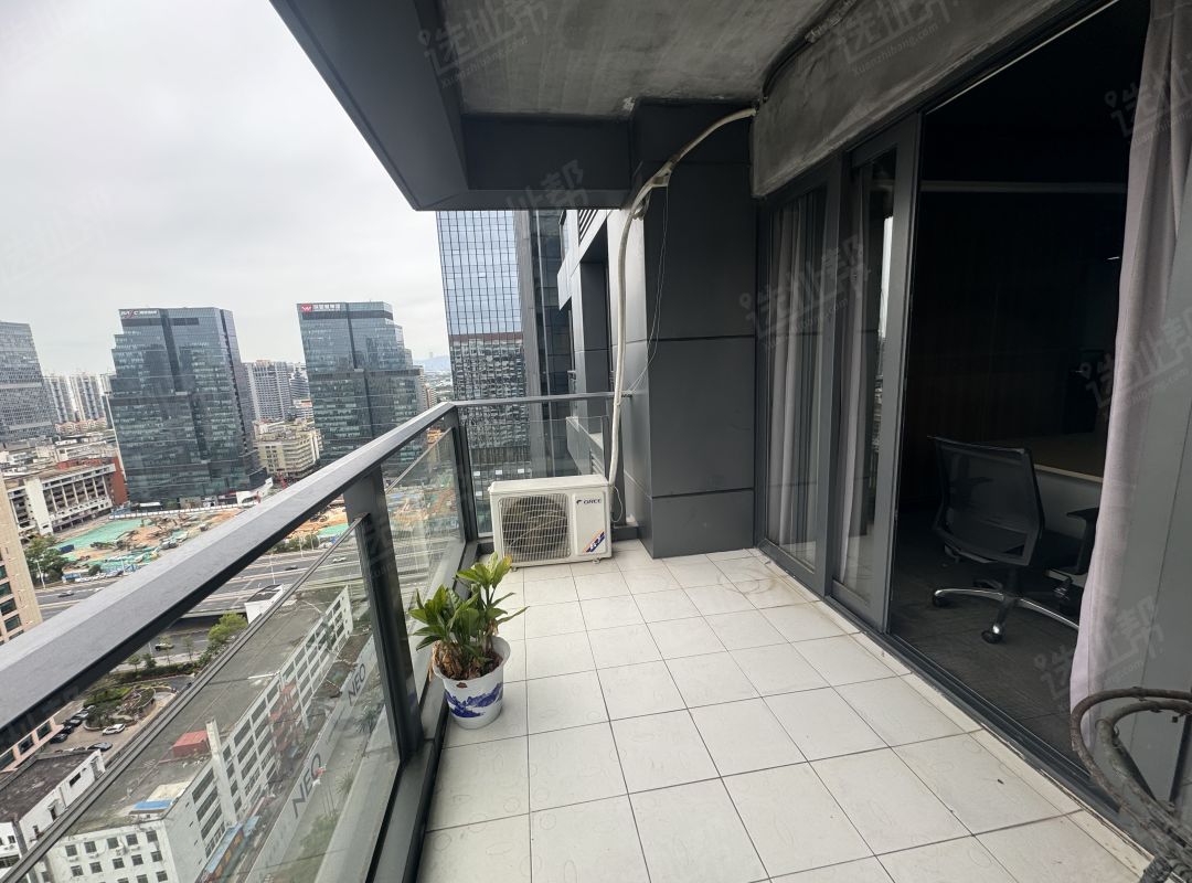 车公庙地铁口，带露台办公室出租，一手物业