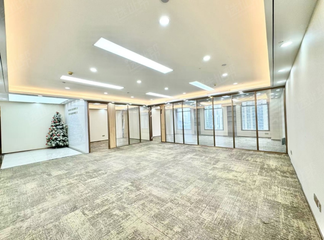 精装3+1，东朝向