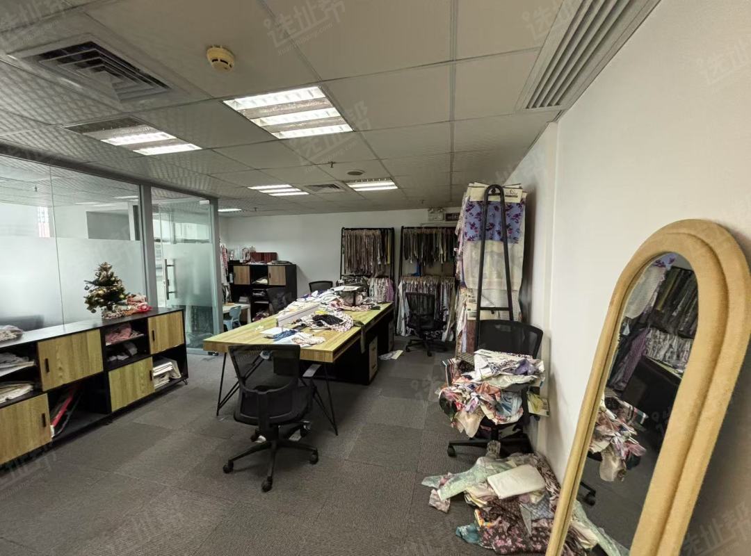 车公庙地铁口，创建大厦90平，南向，一手直租