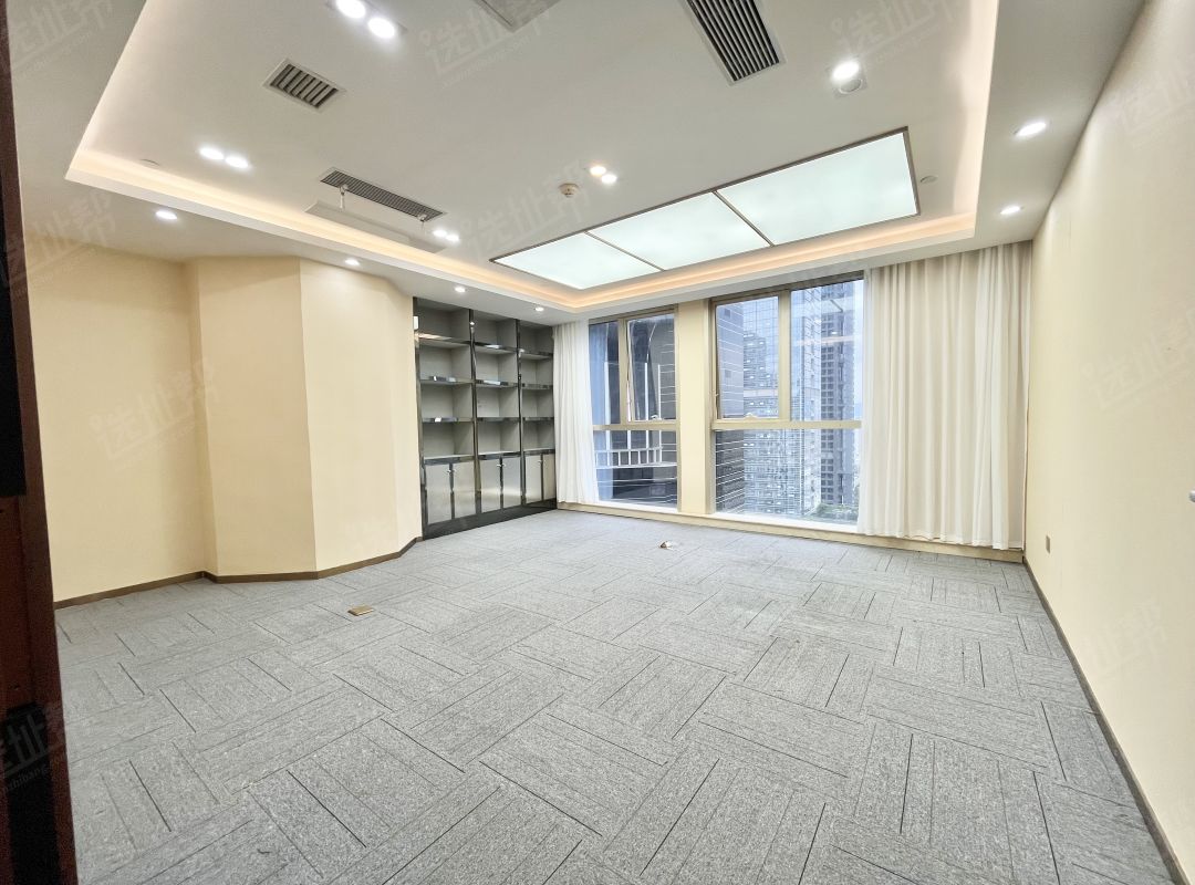 福田中心区，地铁口上盖，大中华125精，精装一手业主直租