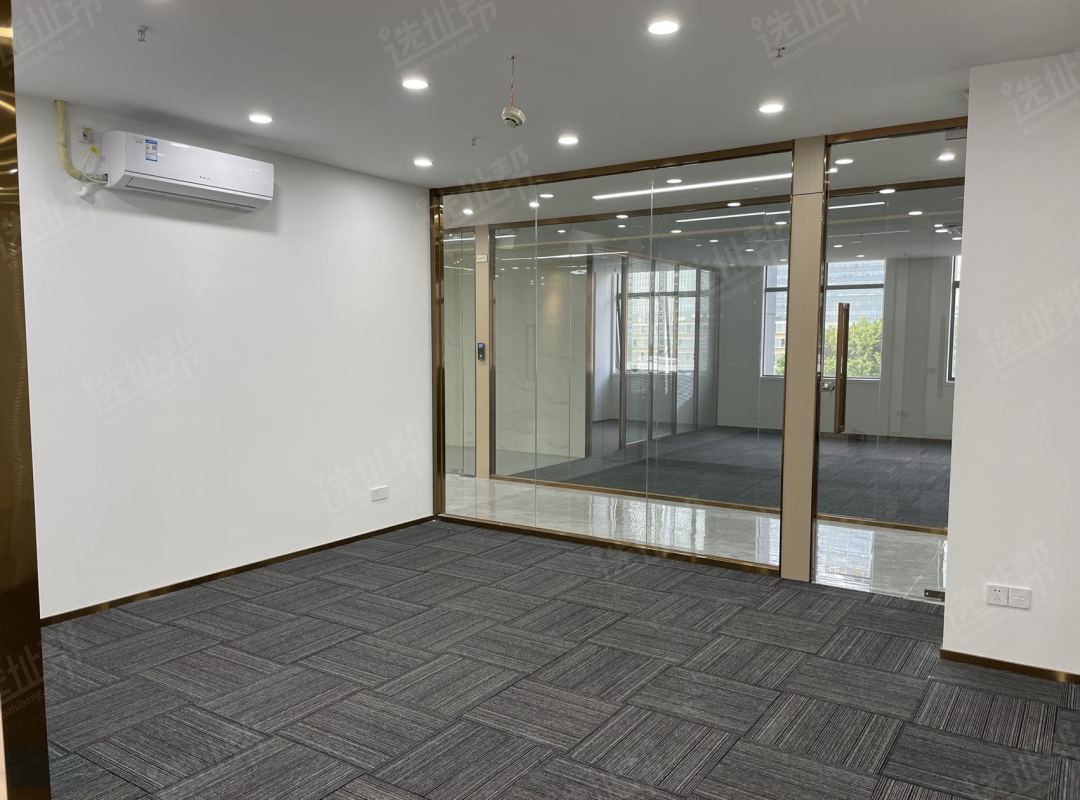 车公庙金谷广场，雪松大厦110平，精装1+1，一手直租