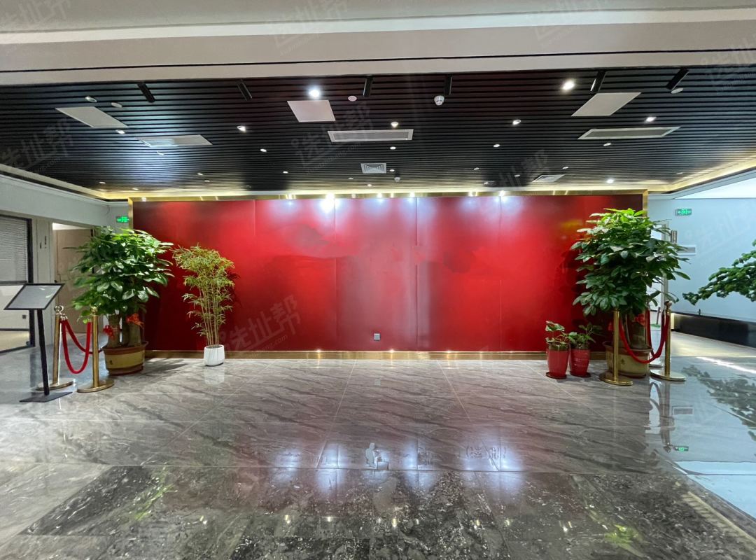 龙华环智中心开发商直租。精装整层户型