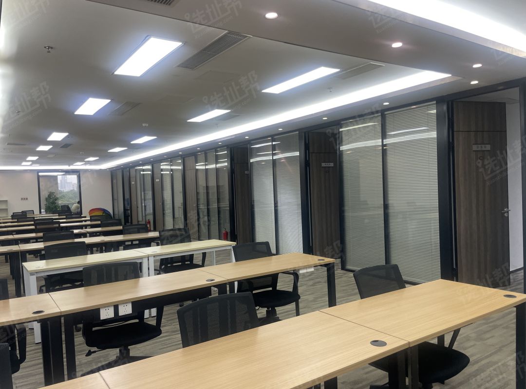新华保险大厦 6楼 708平方