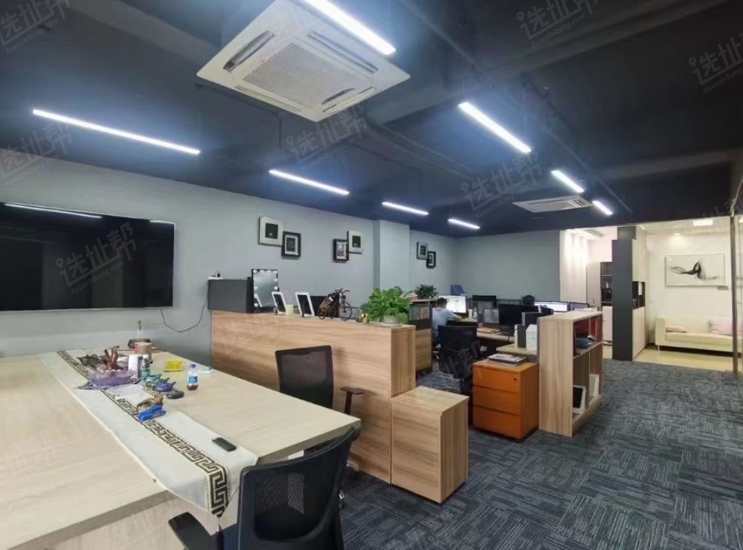 天安数码时代 135平新装3+1格局 带家私急租