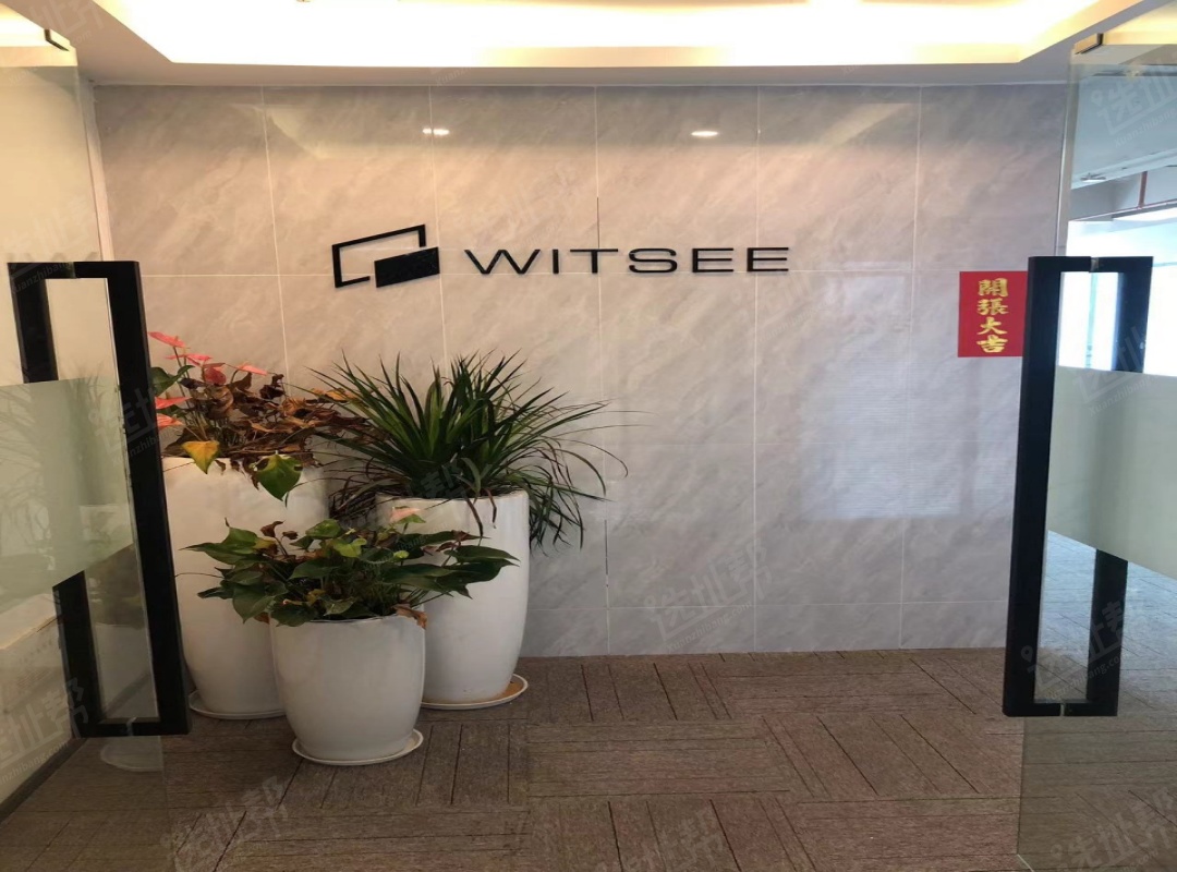 天明科技大厦全新精装修，户型方正，全套家私，商业办公红本
