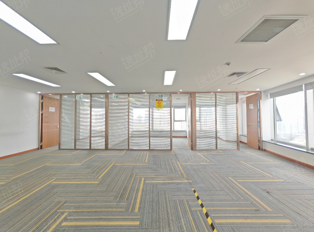 田面城市大厦 238平方租99每平方米西南朝向