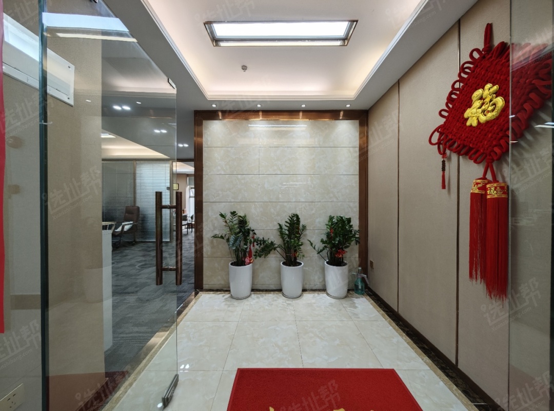 福田高铁站上盖，华融大厦高区105平，精装修，一手直租