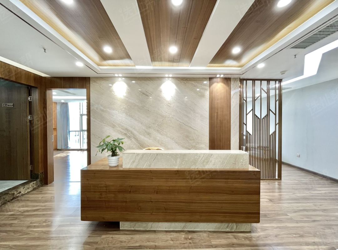 福田CBD中心区，凤凰大厦180平，带装修，租150元/平