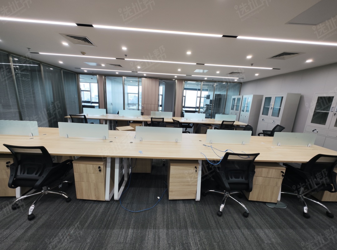 车公庙地铁 金运世纪中心新出383平米精装修带办公家具 