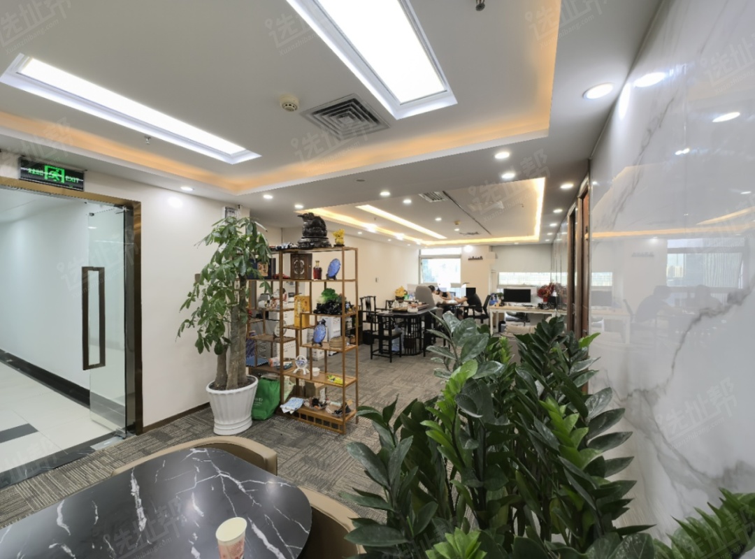 福田高铁站精装户型出租，华融大厦3+1精装