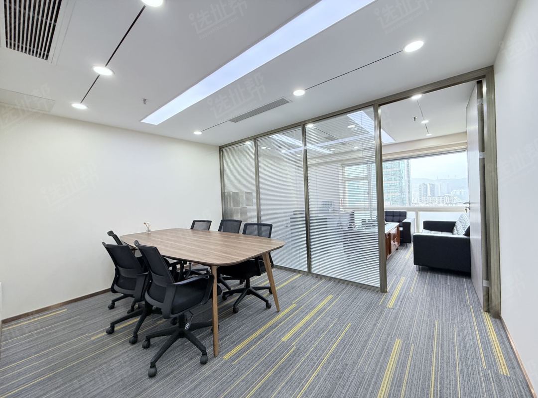 车公庙地铁站英龙展业大厦，1+1全新豪华装修，带家私