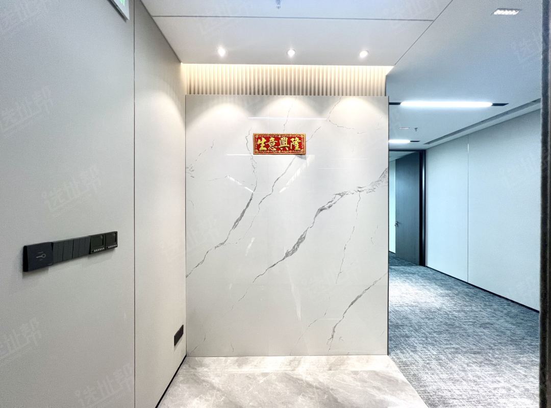 康泰创新广场1+1小户型，全新装修领包入住