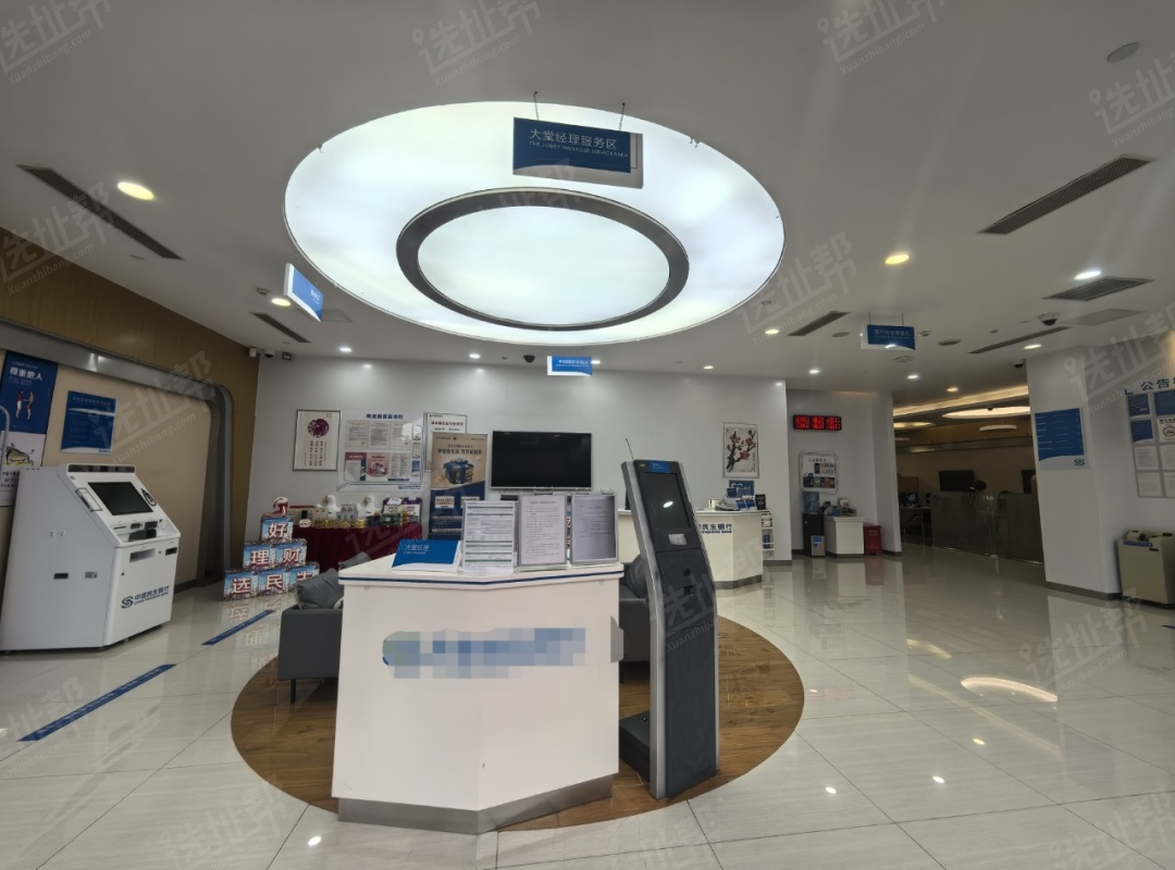 深南大道首排，地标建筑，一楼商铺出租