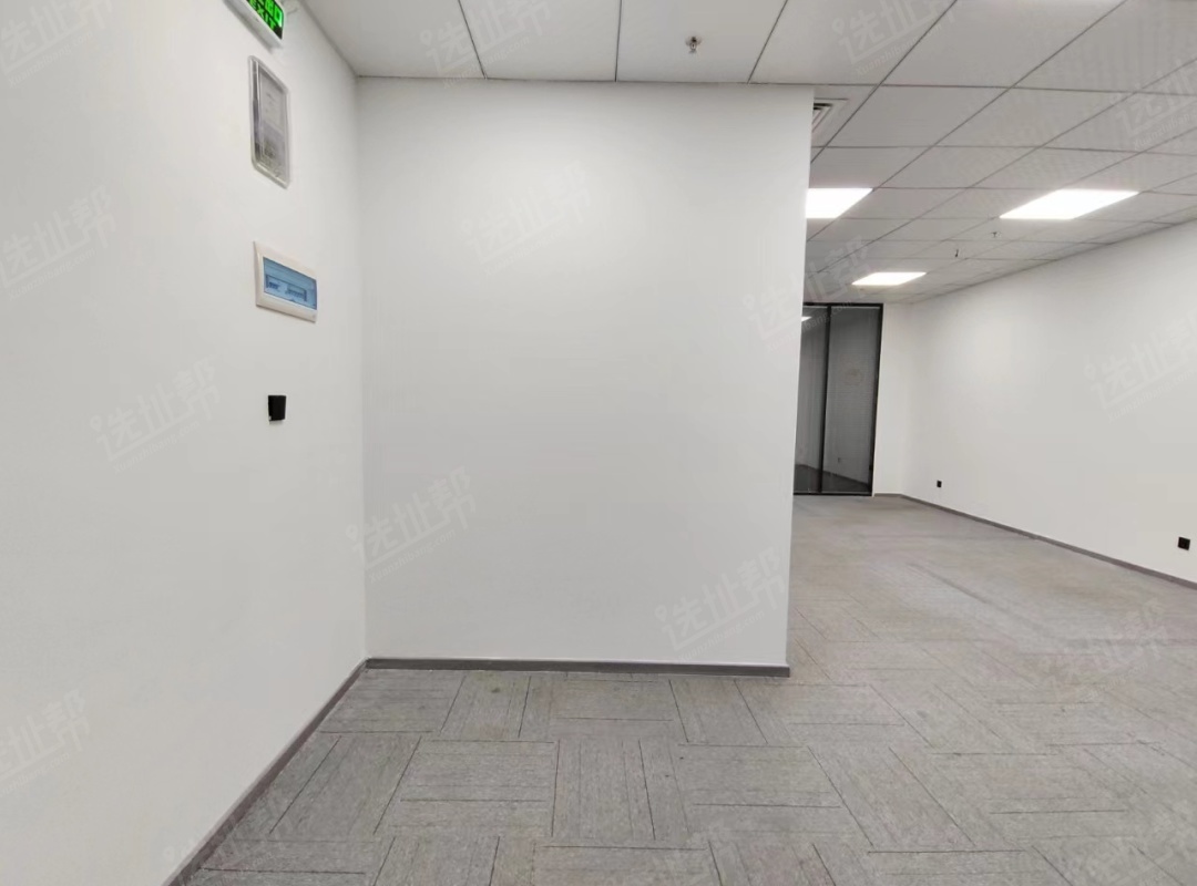 八卦岭427栋  精装修  2+1格局   看房 方便