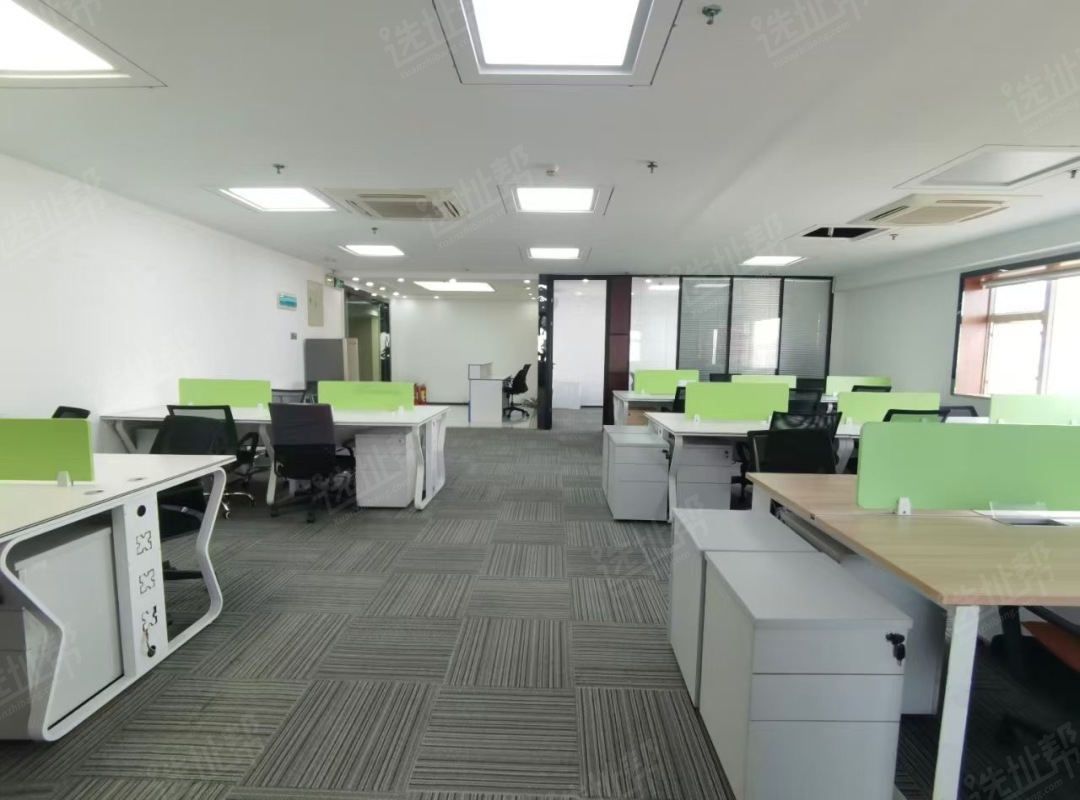 地铁口精装出租