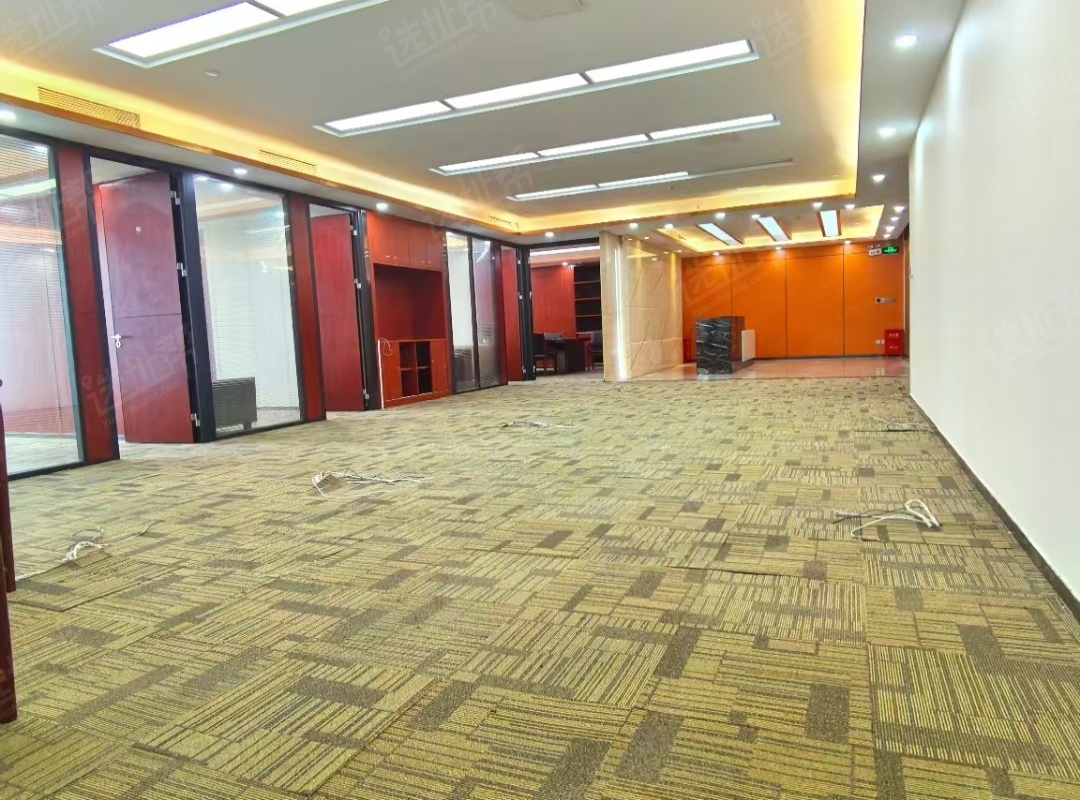 下沙地铁口京基滨河时代中楼层新出598平随时能用