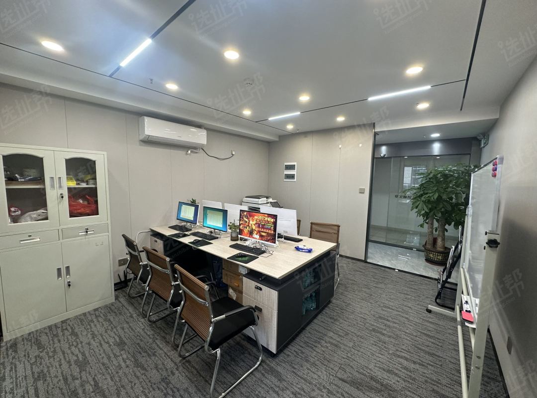 2+1精装，带办公家私福田区福田中心区图片