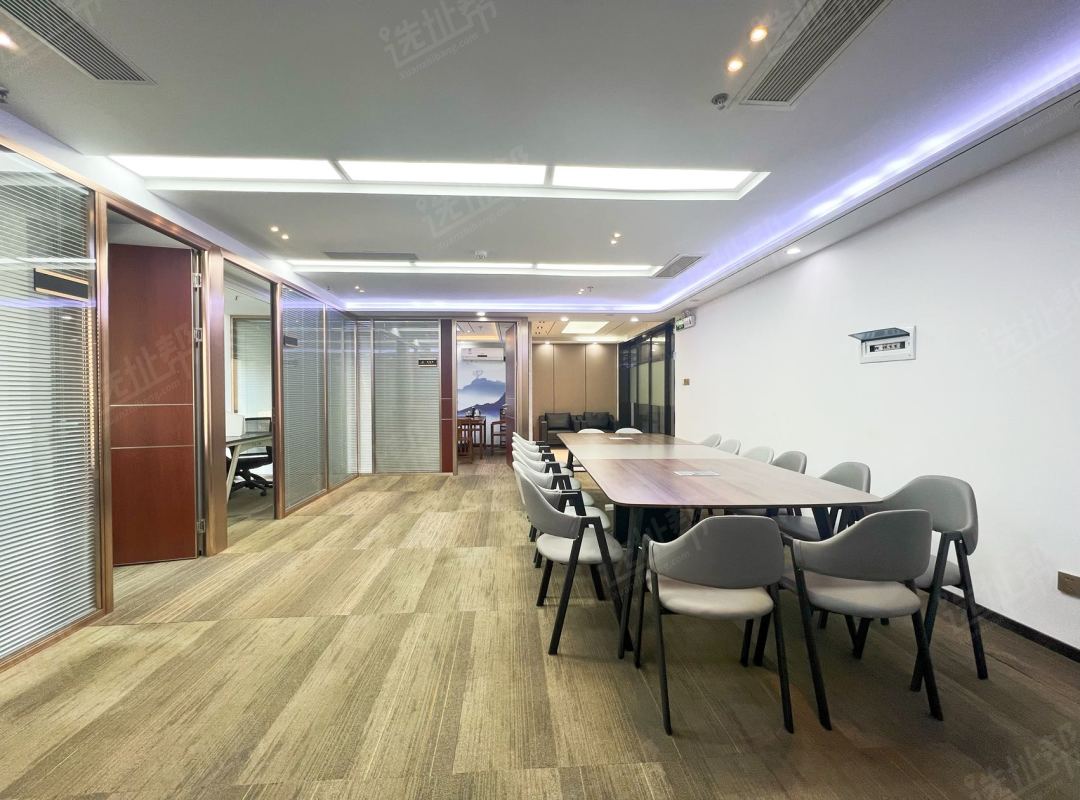 岗厦北交通枢纽，凤凰大厦208平，精装一手直租