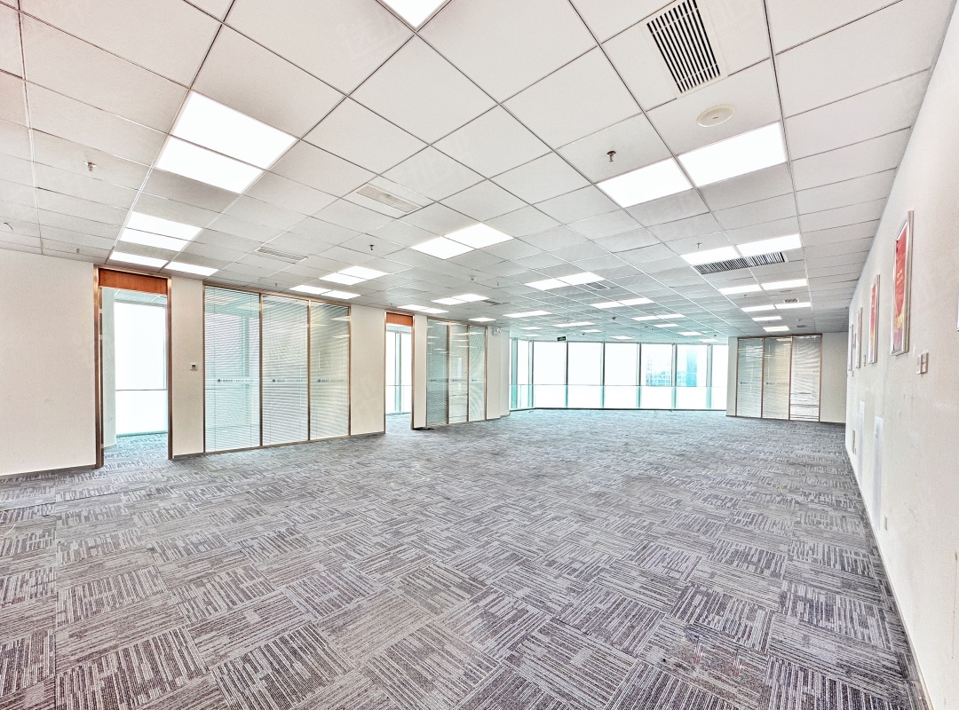 宝能中心  1921.14m² 开发商直租