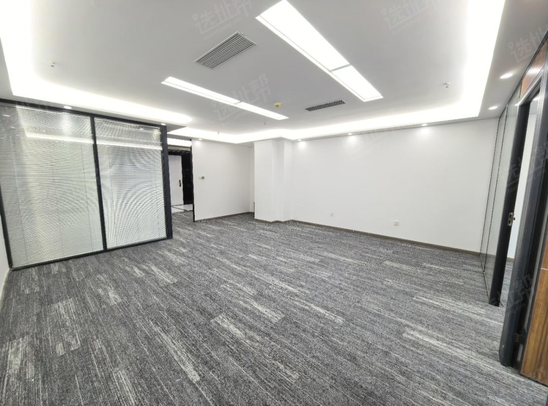 车公庙地铁上盖 198平3+1格局朝南精装出租