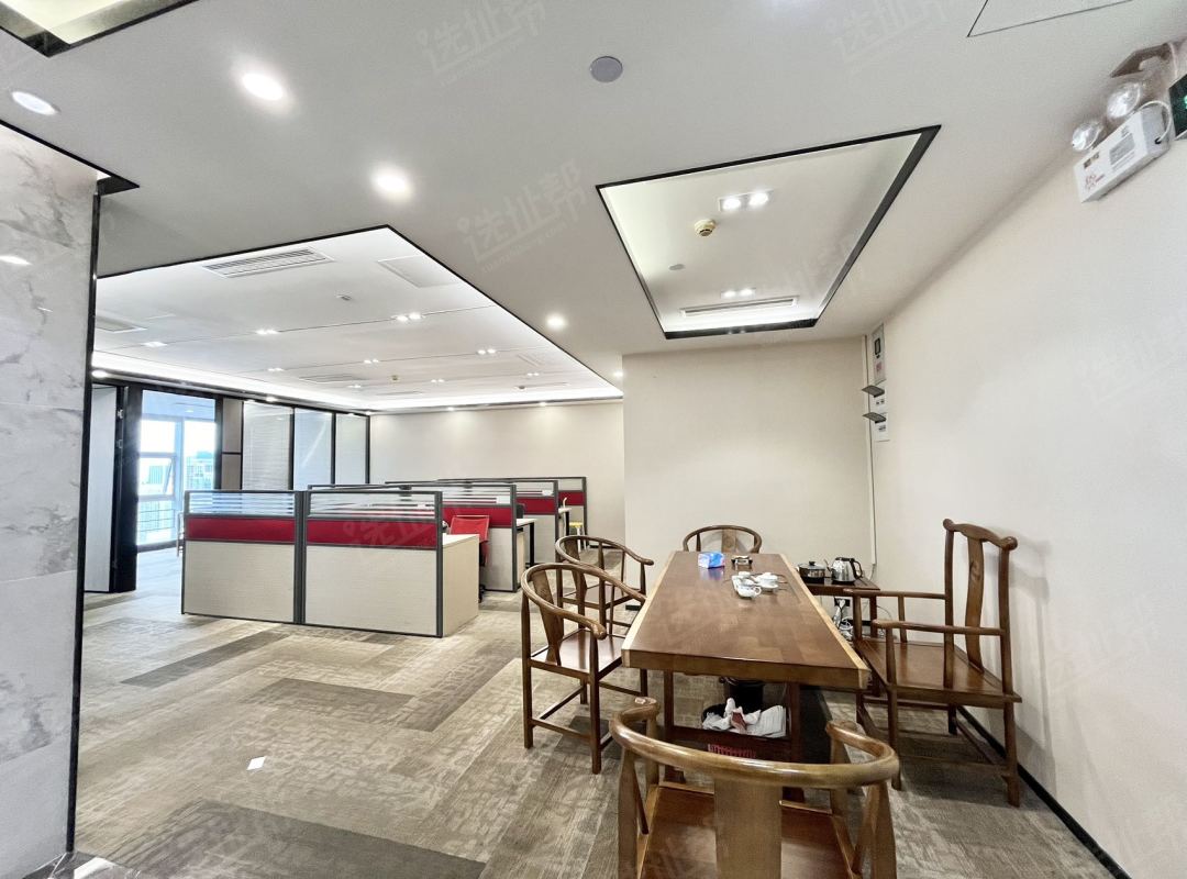 会展中心双地铁口，金中环商务大厦高层198平，精装修