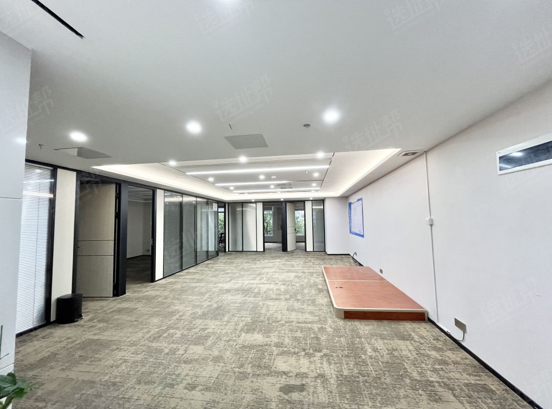 卓越大厦全新装修 310平租108/平 6+1隔间 