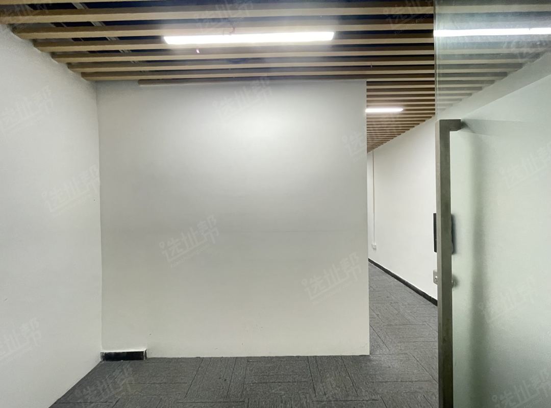 精装修 小户型  1+1格局  