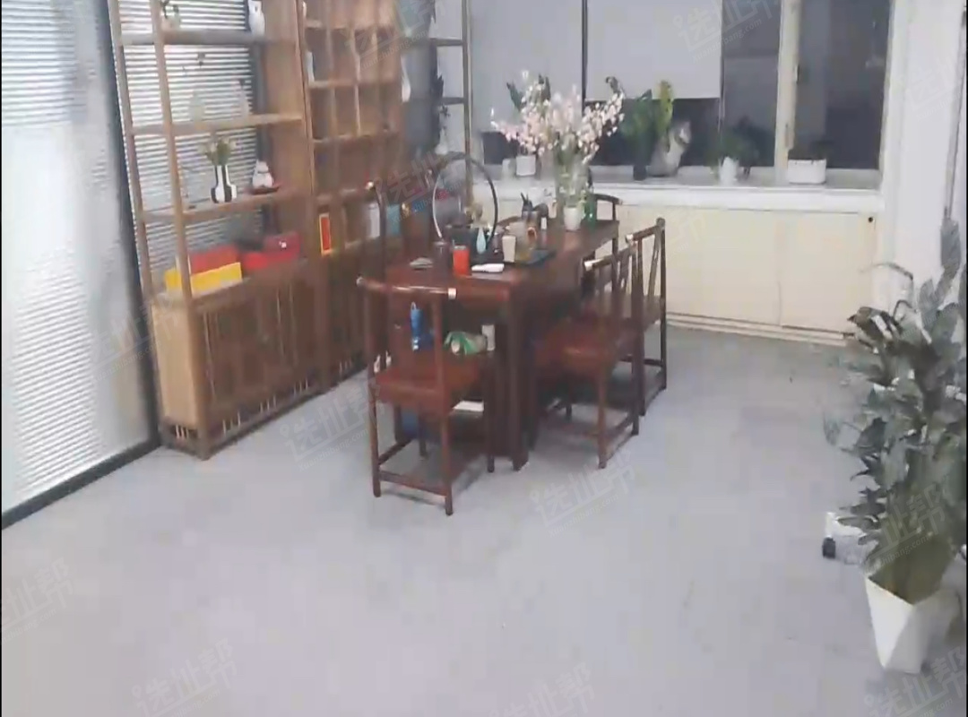 一手物业直租，210平，租金2万元/月