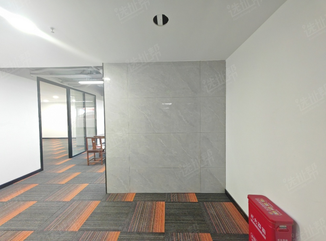 福田中心区 江苏大厦精装修208m² 可配家私 特价急租