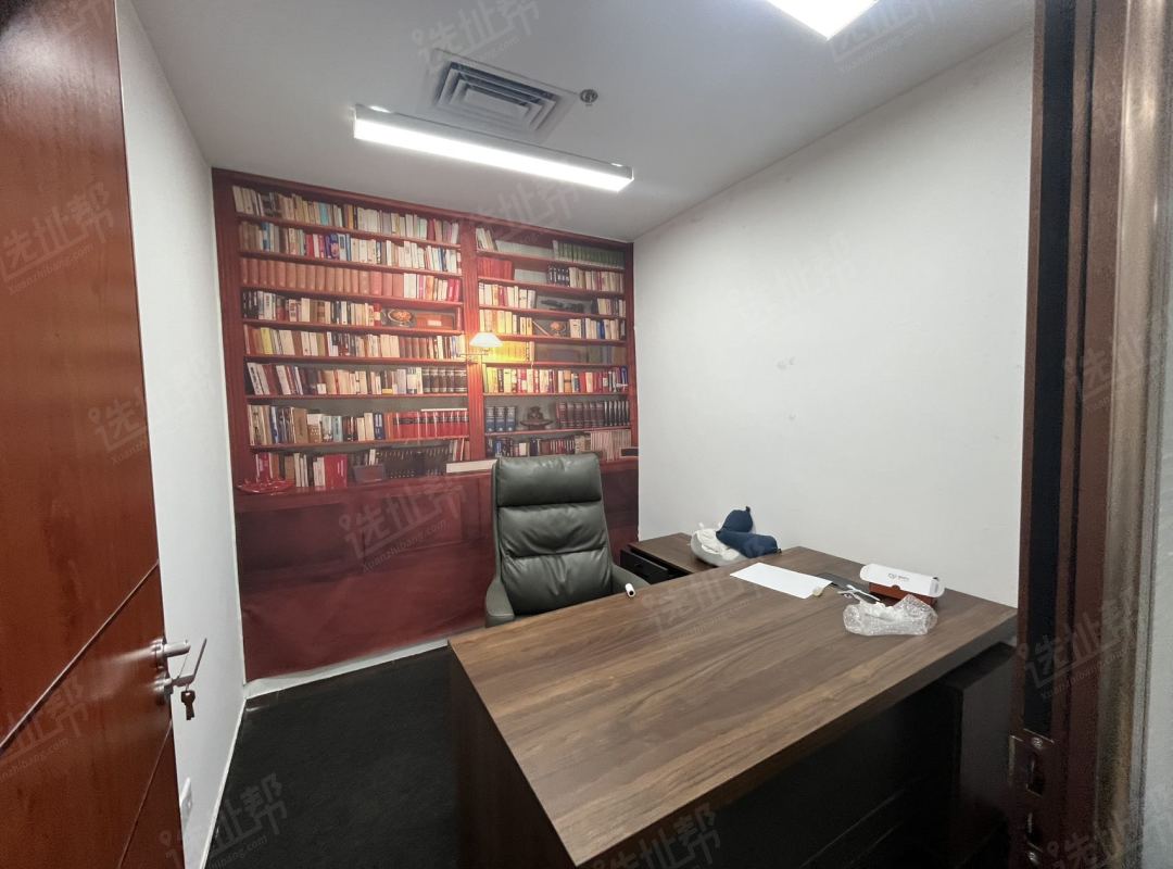 车公庙地铁口，喜年中心80平，精装修，一手直租
