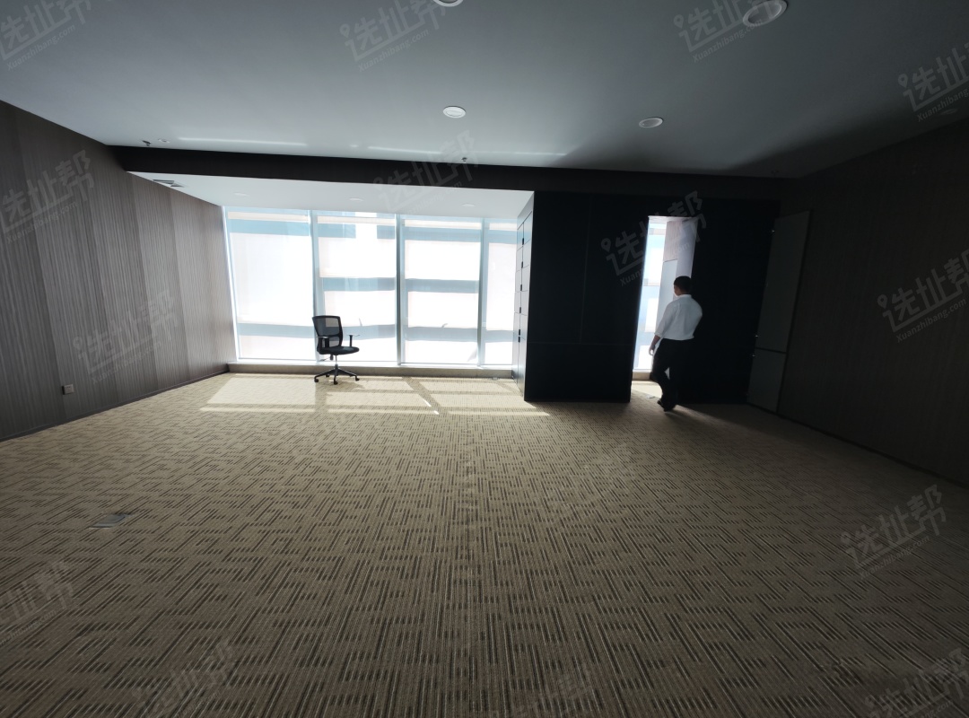 会展中心 金中环大厦高层电梯口521㎡精装修 随时可以起租